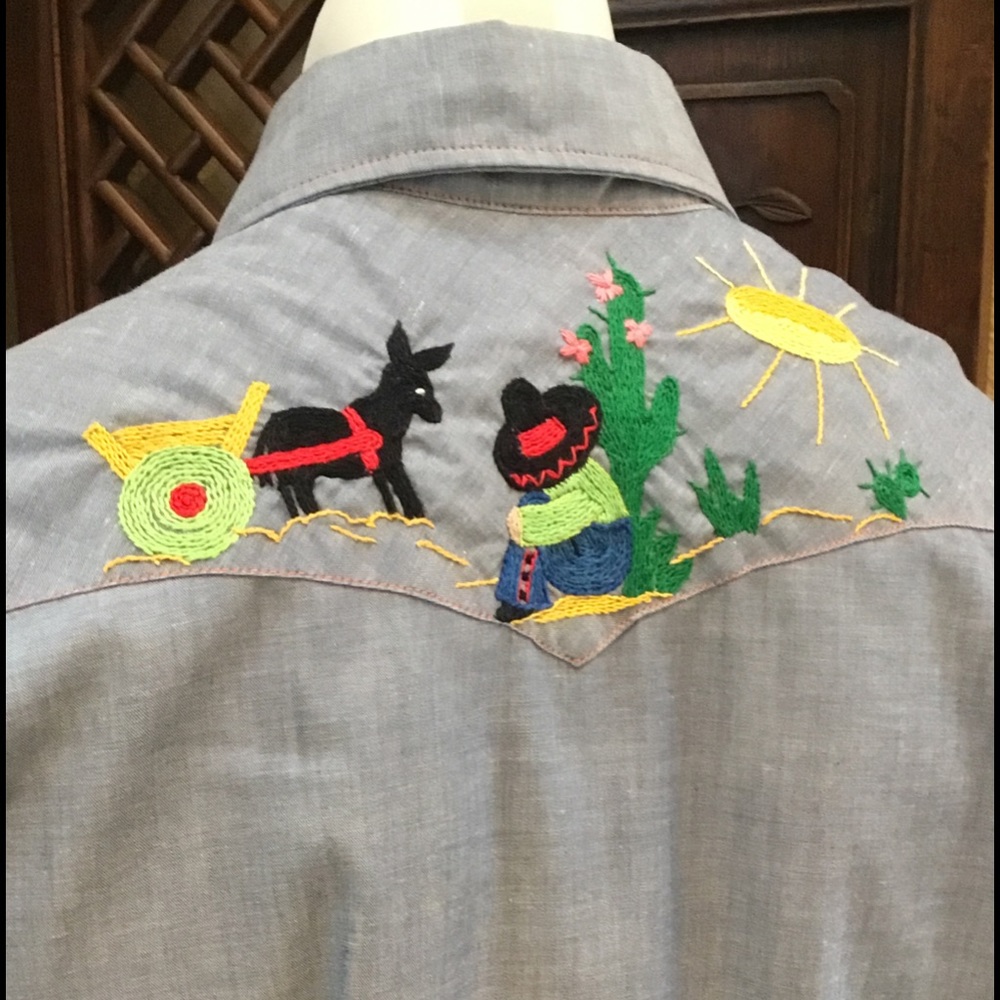 🔥 VINTAGE JCPENNEY EMBROIDERED SHIRT SIZE MEDIUM